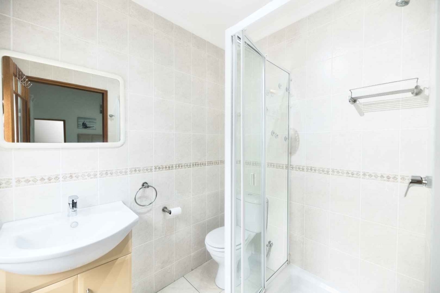 4 Bedroom Property for Sale in Voelklip Western Cape